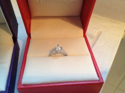 点击看大图 威德钻石-克拉钻专家&D色大本营-威德钻石-克拉钻大本营(南京东路店)