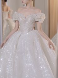 -曼青婚纱礼服馆