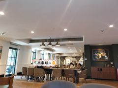 大堂-星巴克臻选(广州沙面店)