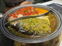 双椒鱼头王-阿瓦山寨·湘菜现炒·剁椒鱼头王(咸阳总店)