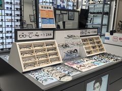 -回瑞眼镜·蔡司·依视路官方授权店(广益路万达店)
