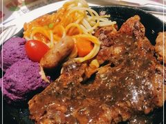 -豪客来牛排(中央花苑店)