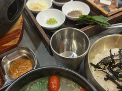 -围炉肉舍•炭烤活鳗•丹东海鲜烤肉(步行街店)