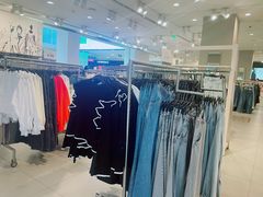 -H&M(鹏欣水游城店)