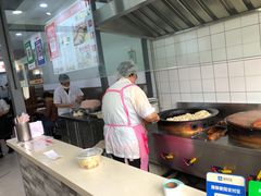 -黄阿姨锅贴大王(万航渡路店)