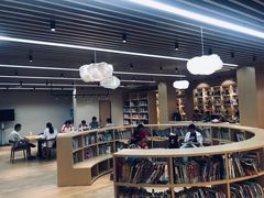 -漕河泾街道图书馆(漕河泾社区文化活动中心店)