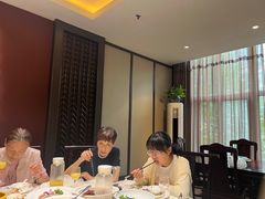 -梅花香里大酒店(郁金香路店)