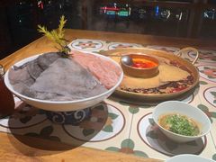 -莺花渡火锅(爱融荟城店)