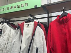 -lululemon(上海浦东IFC店)