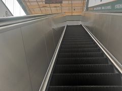 -新百广场(地铁站)