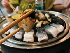 -围炉肉舍•炭烤活鳗•丹东海鲜烤肉(步行街店)