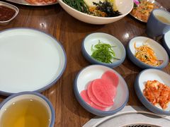 -明洞阿姨·韩式酱蟹烤肉·创意料理(三元桥店)