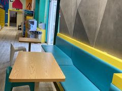-爱蹦iBOON蹦床运动馆(江汉店)