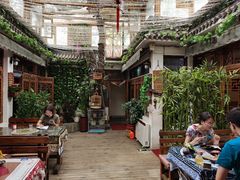 -丽江庭院·云南野生菌·海鲜火锅(鼓楼四合院店)