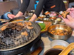 -草家酱蟹炭火烤肉店(珲春南路一店)