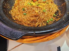 -阿瓦山寨·湘菜现炒·剁椒鱼头王(咸阳总店)