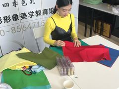 -四季美学色彩形象管理服装搭配