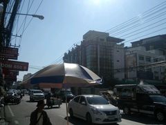 -J Daeng Seafood