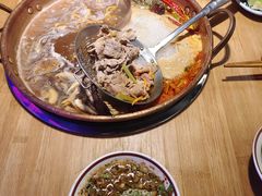 -洱火云南酸菜牛肉火锅(石景山当代商城店)