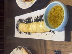 -东口码头·烧鸽子·鱼头泡饼·地方菜(金鹰悦城店)