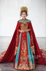 -衣贝姿婚纱礼服馆