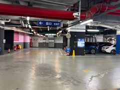 -梅赛德斯奔驰文化中心·停车场