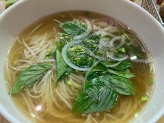 香茅鸡扒粉-甘容西贡越南粉