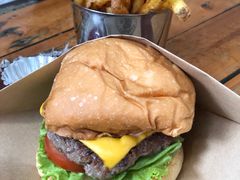 芝士牛肉汉堡-BURGER BRO'S