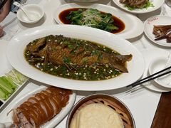 -梅利汴京烤鸭•开封豫菜地标店(东大街店)