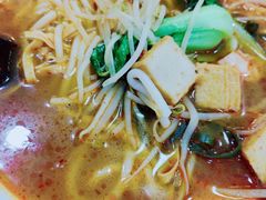 -吕阿婆骨汤麻辣烫(云岗店)