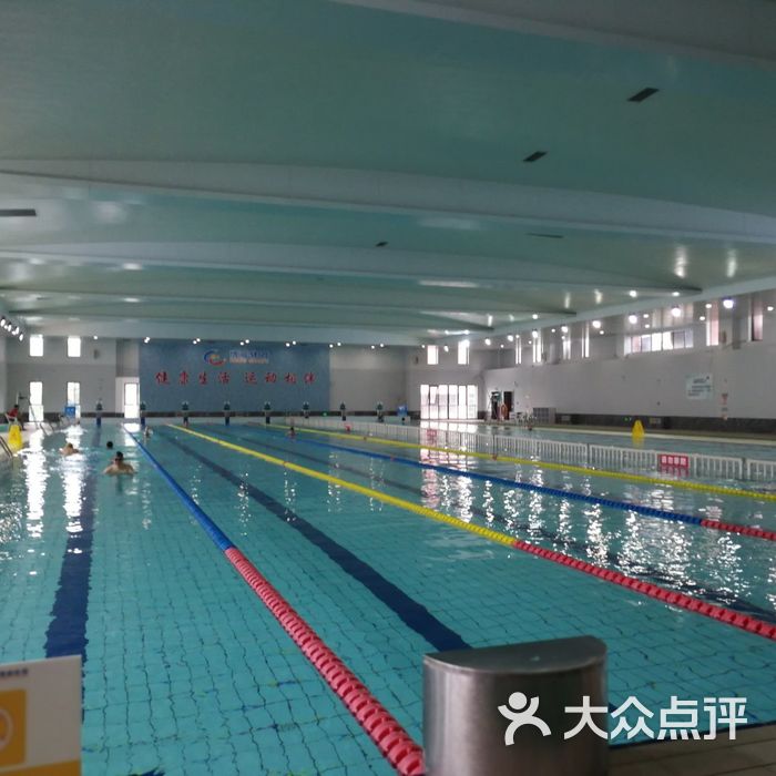 一中游泳馆