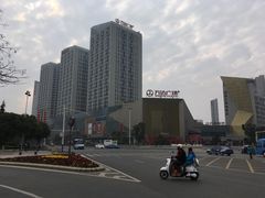 -优衣库(红谷滩万达店)