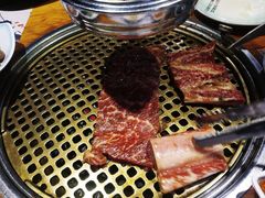 -唯成•韩国炭火烤肉 유성고기