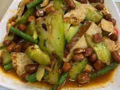 -吴三酸菜麻食酱香面馆(印花布园小区店)