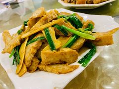 -双月饭店·20年老字号(新村店)