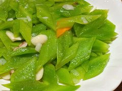 清炒青笋-新興传承烤鸭