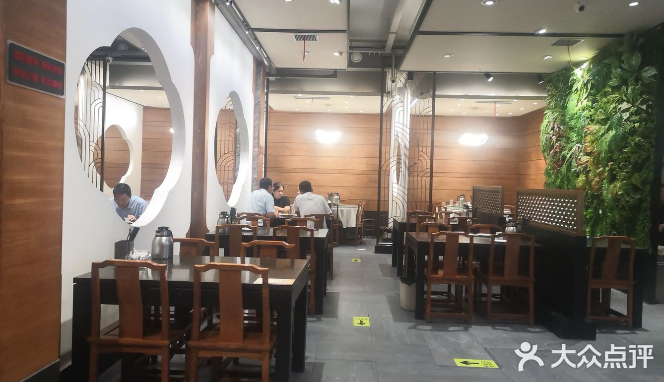 果然名不虚传。这里离我们住的河南鸿元酒店很近