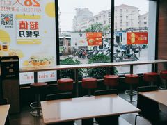 大堂-麦当劳(田林好又多店)