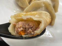 蟹粉锅贴-王家沙点心店(南京西路总店)