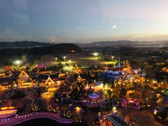 -七彩云南欢乐世界