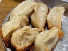 -黄阿姨锅贴大王(万航渡路店)