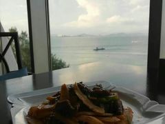 -蜈支洲岛珊瑚酒店临海阁中餐厅
