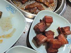 -金滏山·烤肉海鲜火锅自助(襄阳万达店)
