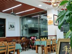 大堂-尕西新疆大盘鸡(回辉村分店)