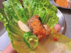 -围炉肉舍•炭烤活鳗•丹东海鲜烤肉(步行街店)