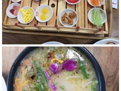 -双桥园·云南过桥米线(古城南门店)