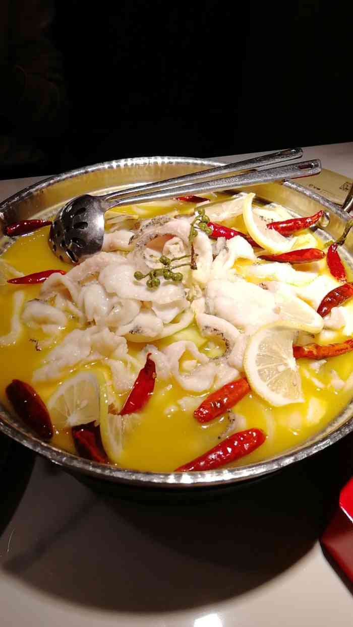 友德·赏味(五缘湾天虹店)-"「柠檬豆花鱼」挺好吃的,汤够酸,很是下.