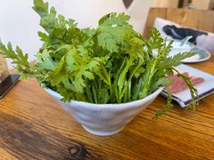 蒿子杆-毛辣果·贵州红酸汤牛肉火锅(西单店)