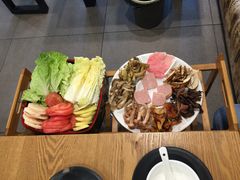 -菌海森林·非遗野生菌火锅(西山区滇池路摩根道店)