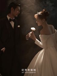 -纪梵希旅拍婚纱摄影(大连总店)
